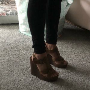 Steve Madden Brown Pumps